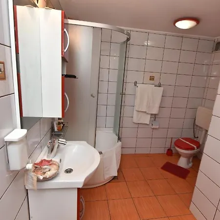 Pensión Casa Tudor 3*